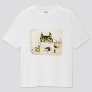Uniqlo White Short-Sleeve Tee with Cat Illustration